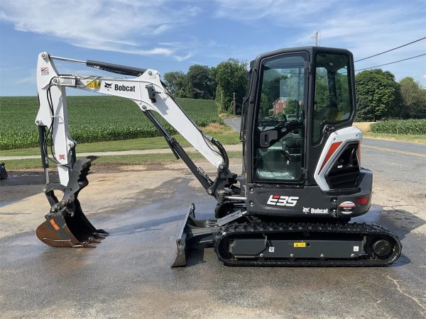 2021 Bobcat E35 Backhoe 140 hours Mini Excavator - Image 42