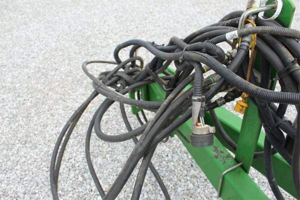 2012 John Deere 1990 Air Seeder - Image 31