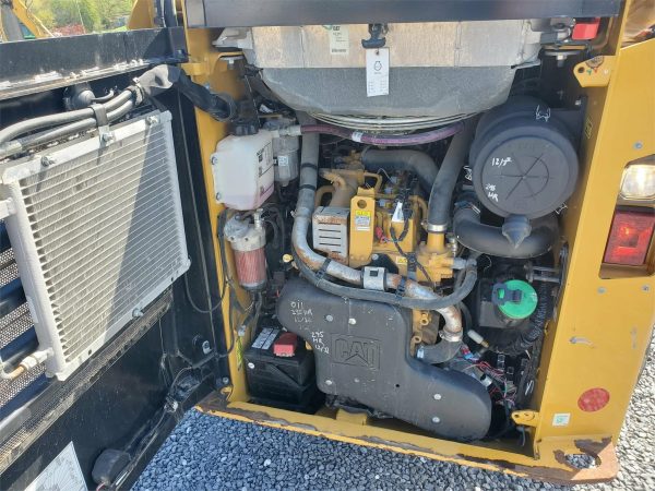 2017 Caterpillar 236D Skid Steer 298 hours - Image 16