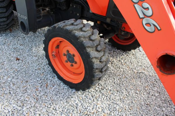 2009 Kubota B26 Tractor 1779 hours - Image 32