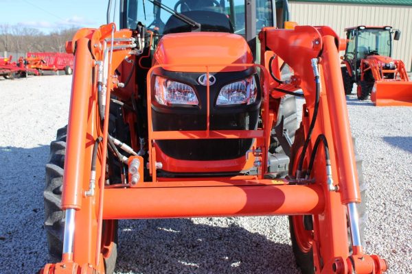 2017 Kubota M7060D Tractor 413 hours - Image 29
