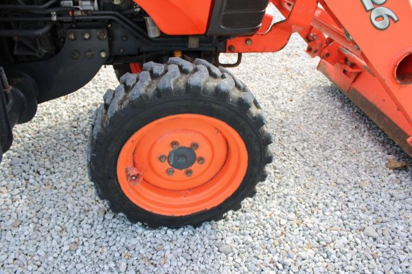 2009 Kubota B26 Tractor 1779 hours - Image 31