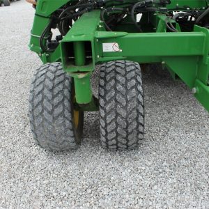2012 John Deere 1990 Air Seeder - Image 28
