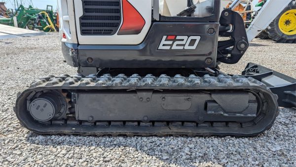 2017 Bobcat E20 Mini Excavator 1681 hours - Image 15