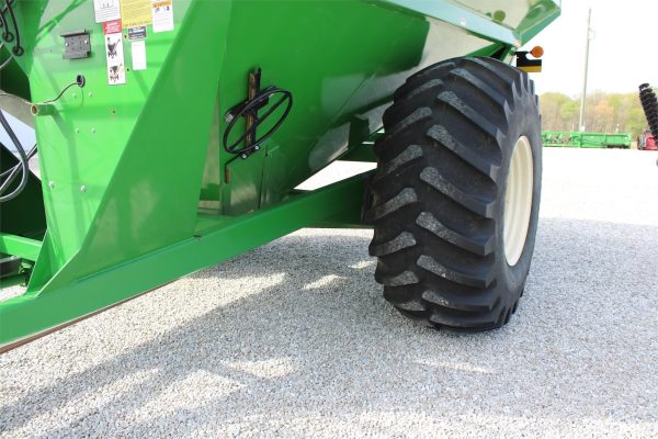 2011 J&M 875-18 Grain Cart - Image 17