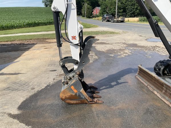 2021 Bobcat E35 Backhoe 140 hours Mini Excavator - Image 27