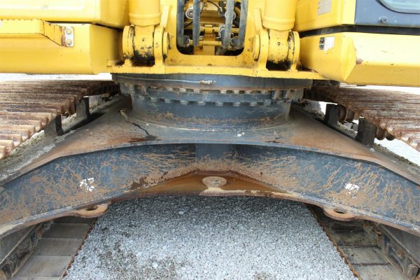 2015 Komatsu PC360 LC-11 Excavator - Image 34