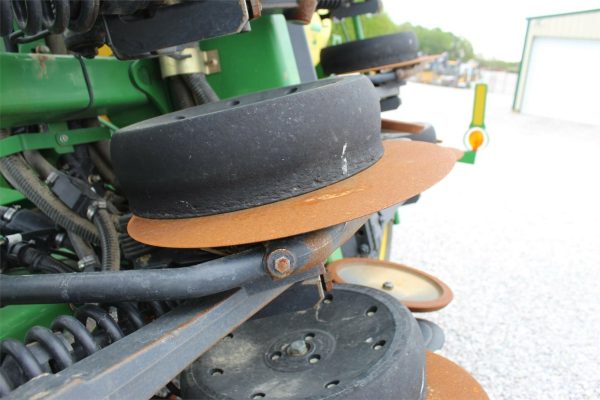 2012 John Deere 1990 Air Seeder - Image 24