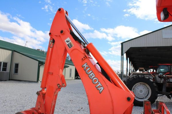2009 Kubota B26 Tractor 1779 hours - Image 26