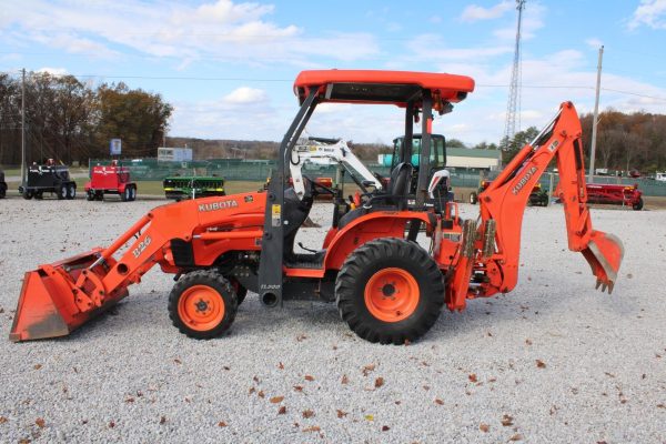 2009 Kubota B26 Tractor 1779 hours - Image 43