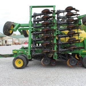 2012 John Deere 1990 Air Seeder - Image 2