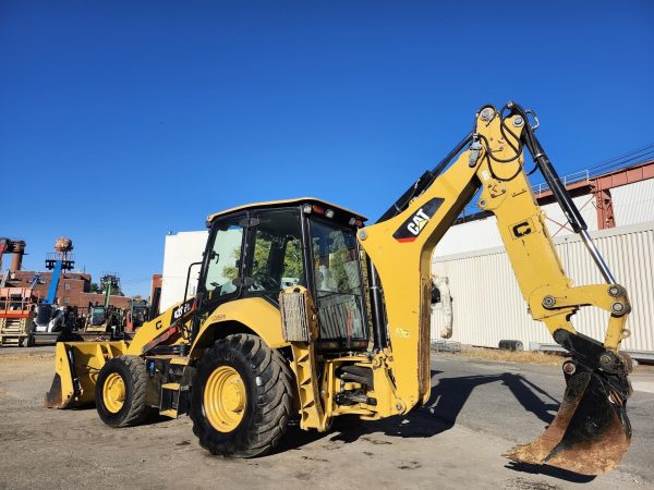 2019 Caterpillar 420F2 Backhoe 3271 hours - Image 2