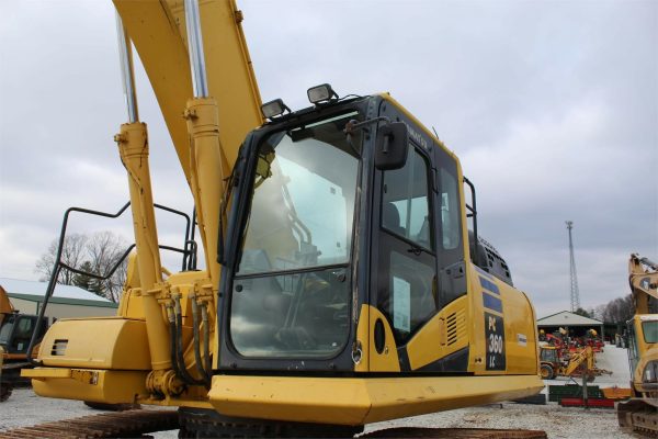2015 Komatsu PC360 LC-11 Excavator - Image 32