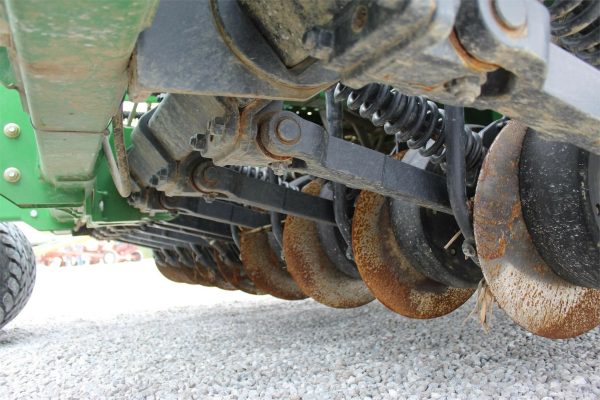 2012 John Deere 1990 Air Seeder - Image 22