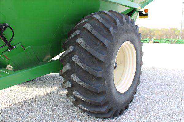 2011 J&M 875-18 Grain Cart - Image 13