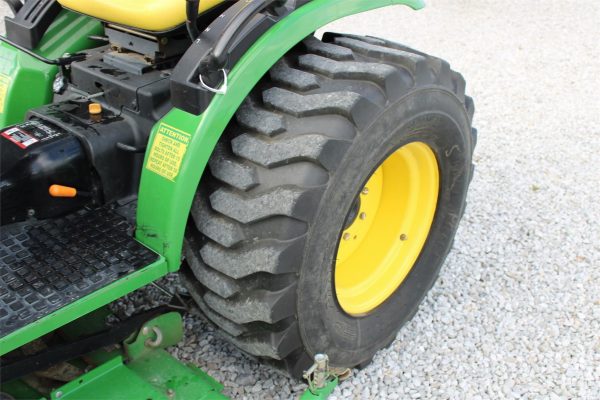 2010 John Deere 2520 Tractor 397 hours - Image 20