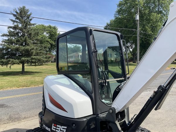 2021 Bobcat E35 Backhoe 140 hours Mini Excavator - Image 22