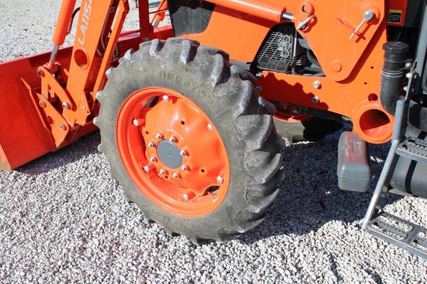 2017 Kubota M7060D Tractor 413 hours - Image 19