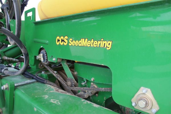 2012 John Deere 1990 Air Seeder - Image 17