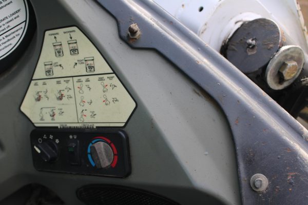 2014 Bobcat T590 Skid Steer - Image 4