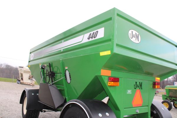 2015 J&M 440SD Gravity Wagon - Image 25