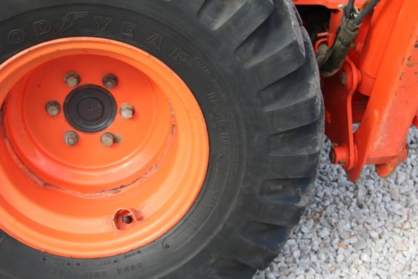 2009 Kubota B26 Tractor 1779 hours - Image 19