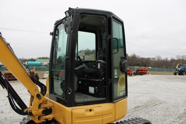 2019 Caterpillar 303.5E2 CR Mini Excavator 611 hours - Image 10