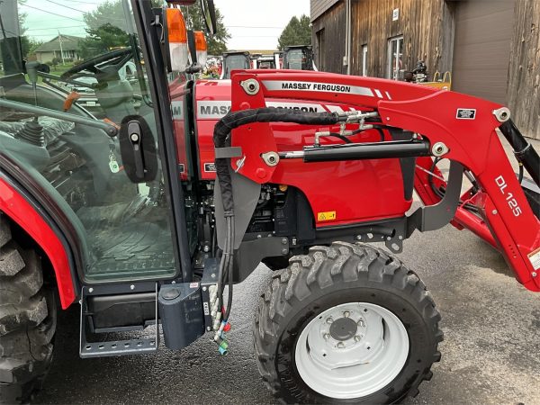 2018 Massey Ferguson 1735M Tractor  315 hours - Image 51