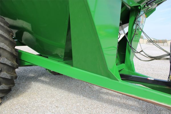 2011 J&M 875-18 Grain Cart - Image 4