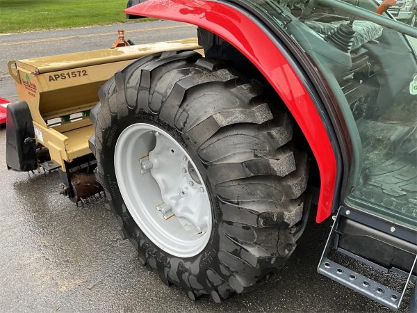2018 Massey Ferguson 1735M Tractor  315 hours - Image 49
