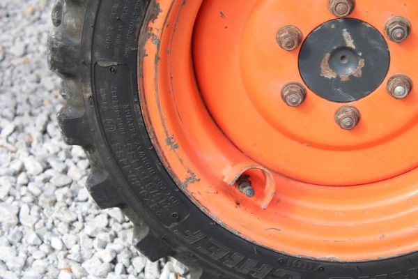 2009 Kubota B26 Tractor 1779 hours - Image 16
