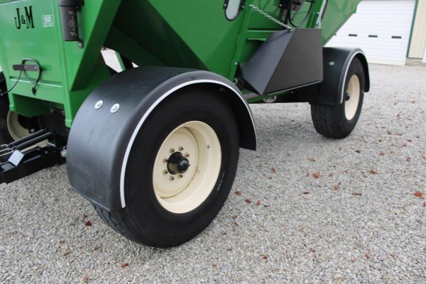 2015 J&M 440SD Gravity Wagon - Image 29
