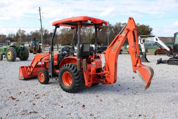 2009 Kubota B26 Tractor 1779 hours - Image 42