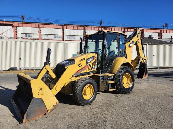 2019 Caterpillar 420F2 Backhoe 3271 hours - Image 3