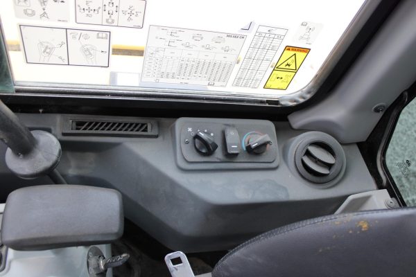 2019 Caterpillar 303.5E2 CR Mini Excavator 611 hours - Image 7