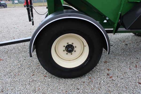 2015 J&M 440SD Gravity Wagon - Image 30