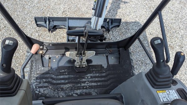 2017 Bobcat E20 Mini Excavator 1681 hours - Image 31