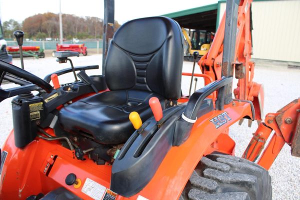 2009 Kubota B26 Tractor 1779 hours - Image 13