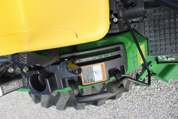 2010 John Deere 2520 Tractor 397 hours - Image 9