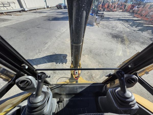 2019 Caterpillar 420F2 Backhoe 3271 hours - Image 32