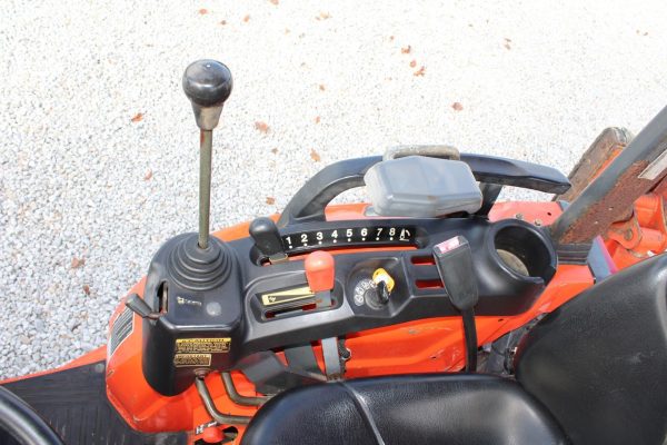 2009 Kubota B26 Tractor 1779 hours - Image 11