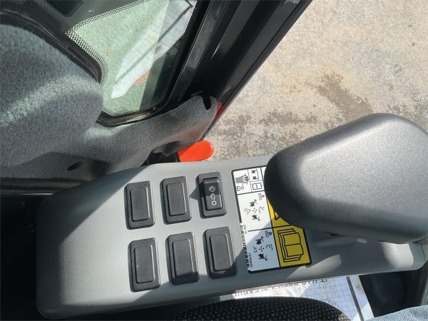 2021 Bobcat E35 Backhoe 140 hours Mini Excavator - Image 8
