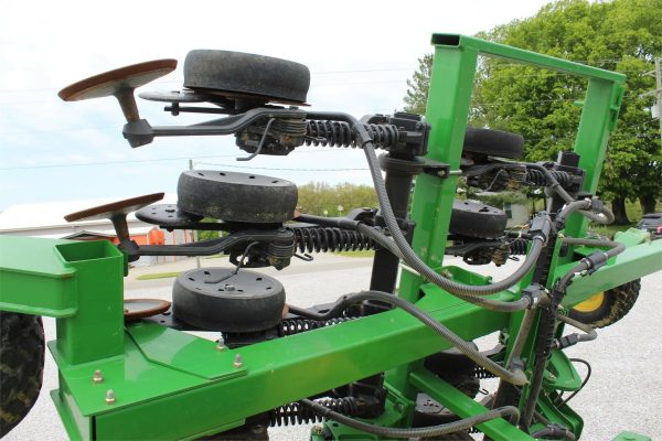 2012 John Deere 1990 Air Seeder - Image 6