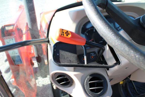 2017 Kubota M7060D Tractor 413 hours - Image 6