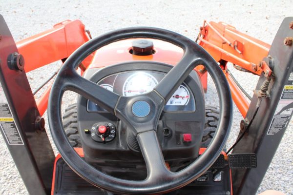 2009 Kubota B26 Tractor 1779 hours - Image 8
