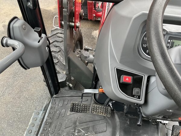 2018 Massey Ferguson 1735M Tractor  315 hours - Image 39