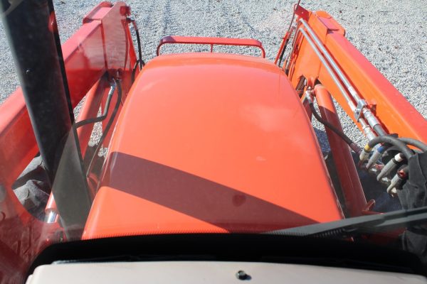 2017 Kubota M7060D Tractor 413 hours - Image 3