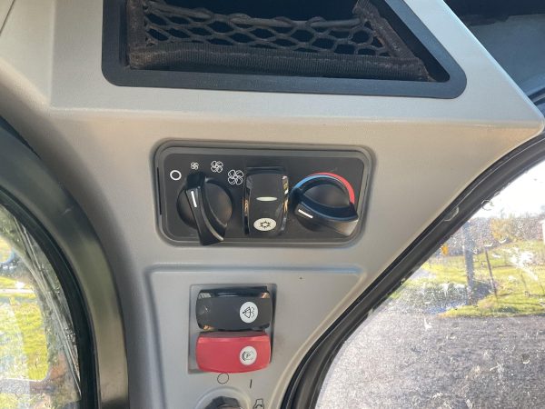 2019 Caterpillar 259D Skid Steer 1320 hours - Image 12