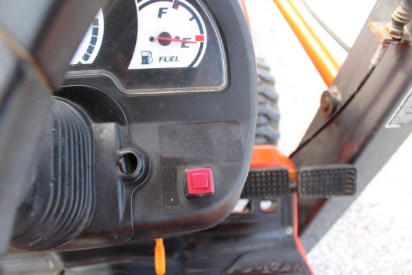 2009 Kubota B26 Tractor 1779 hours - Image 6