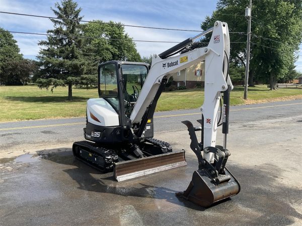 2021 Bobcat E35 Backhoe 140 hours Mini Excavator